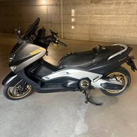 Vendita Tmax 2001 11,400 km