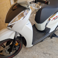 Honda sh 300