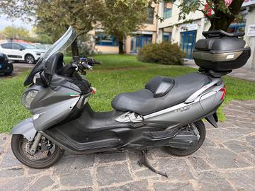 Suzuki Burgman 650 EXECUTIVE