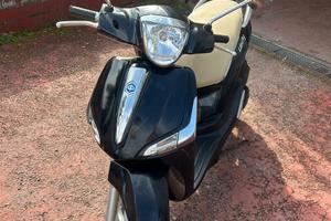 Scooter piaggio liberty