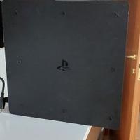 Playstation 4 Slim con 2 controller 