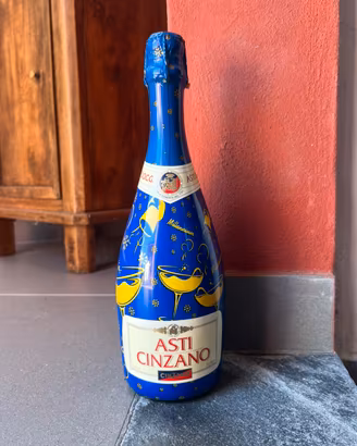 Bottiglia Vino Spumante per l’anno 2000