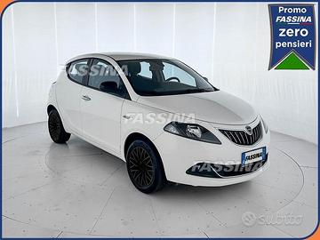 Lancia Ypsilon 1.0 FireFly 70cv Hybrid Platino
