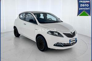 Lancia Ypsilon 1.0 FireFly 70cv Hybrid Platino