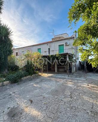 Soluzione indipendente con terreno a Casalbordino