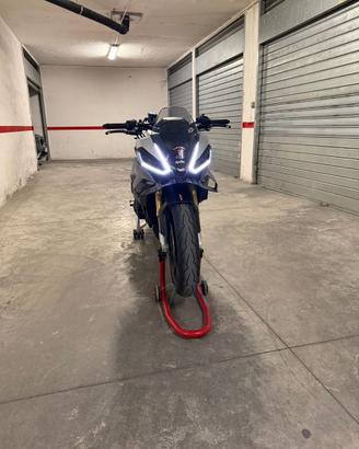 Aprilia Tuono v4 1100