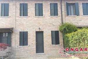 Villetta a schiera di 107 m² con 4 locali e box au