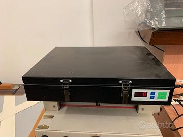 Espositore UV per incisione lastre da tampografia
