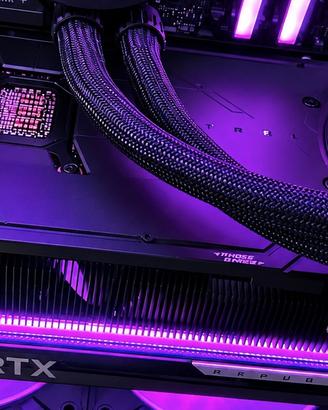 Asus Rog Astral RTX 5080 OC 16GB - pari al nuovo