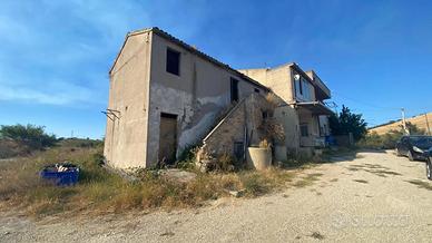Rustico/Casale/Corte Roseto degli Abruzzi