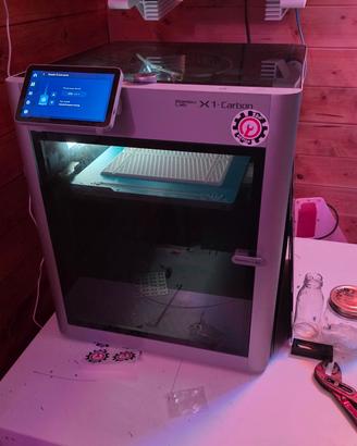 Stampante 3d Bambulab x1c + ams