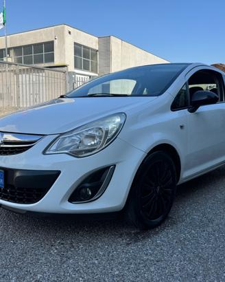 Opel Corsa Benzina e Gpl idonea ai Neopatentati