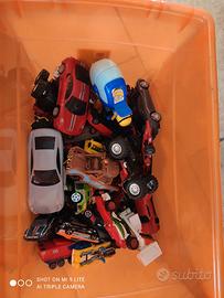 macchinine giocattolo 