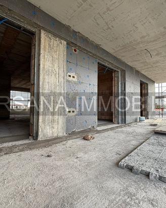 Appartamento con terrazzo rifiniture super