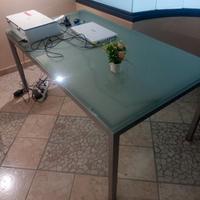 scrivania in vetro 