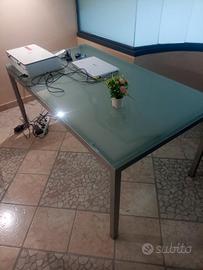 scrivania in vetro 