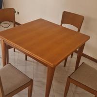 Tavolo in massello 100x100