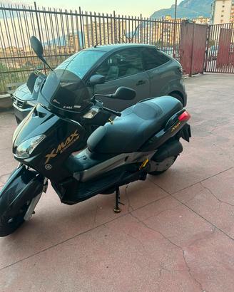 Yamaha Xmax 125