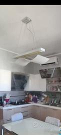 Lampadario design orizzontale in vetro per cucina