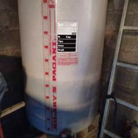 Serbatoio 600 litri per vino