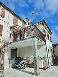 CASA SEMINDIPENDENTE A NE