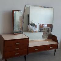 mobile specchio camera letto anni 60