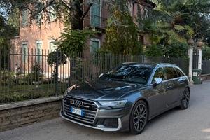 Audi A6 (S6)