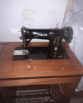 macchina da cucire vintage 