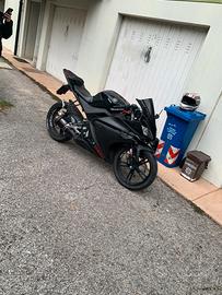 Yamaha yzf r 125