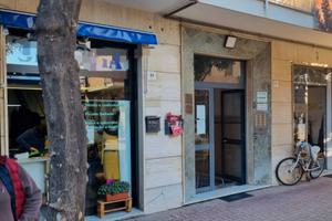 Negozio zona mare Andora libero subito