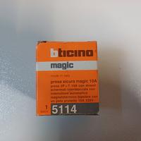 Bticino presa sicura  serie magic 10A