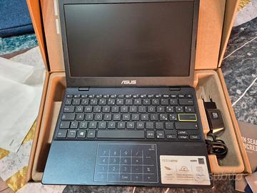 Notebook Asus 12 pollici E210