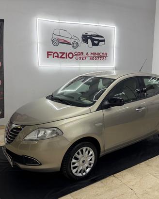 Lancia Ypsilon 1.2 69Cv