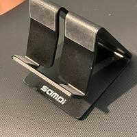 Sistegno per smartphone da tavolo