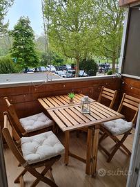 Tavolo balcone pieghevole + 4 sedie legno