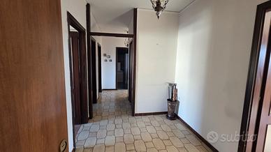 Appartamento in contesto signorile