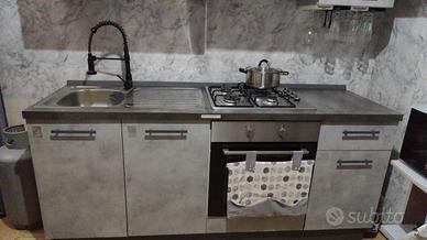 per sgombero casa stanza da letto+ cucina co