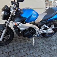 Suzuki GSR  600 2010 26.000 km  
