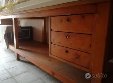 Bancone in legno artigianale