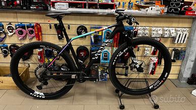 USATO Canyon EXCEED 29 XT FOX taglia M