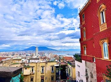 3 LOCALI A NAPOLI