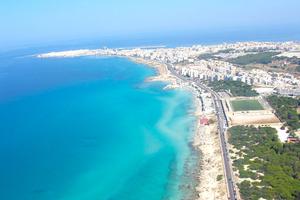 CASA SUL LUNGOMARE DI GALLIPOLI e 200 M SPIAGGIA