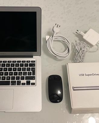 MacBook Air 13" + Accessori