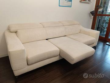 Divano 3 posti e 3 sistemi di slitta chaise longue