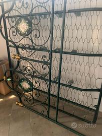 Struttura letto in ferro battuto verde