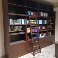 Libreria di pregio in legno massello