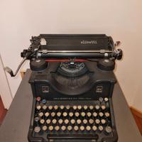 Macchina da scrivere Olivetti M40
