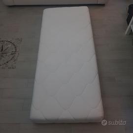 Due materassi singoli usati poco