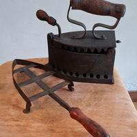 antico ferro da stiro con carbonella