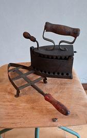 antico ferro da stiro con carbonella